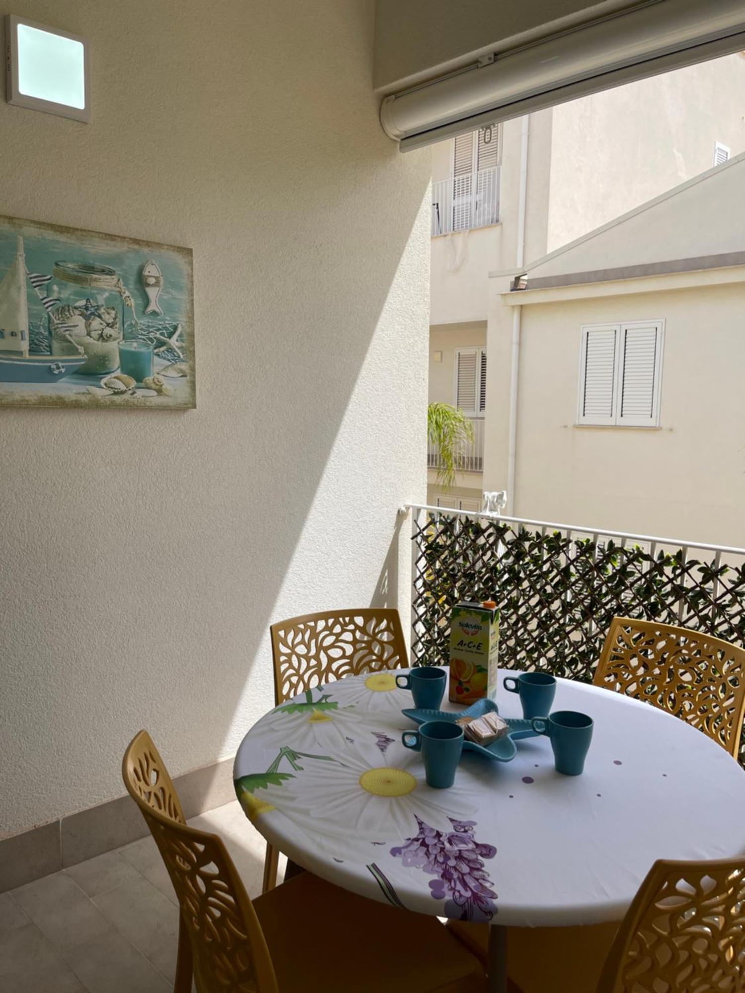 Casa Vacanza "Fortuna" Balestrate Exterior photo